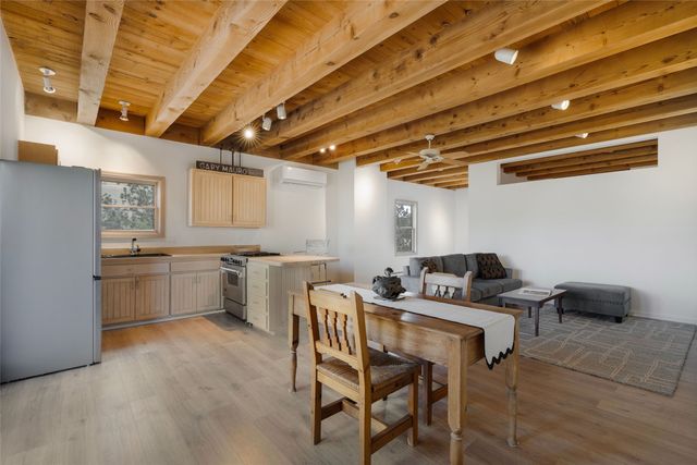 637 Alto Street A, Santa Fe, NM 87501