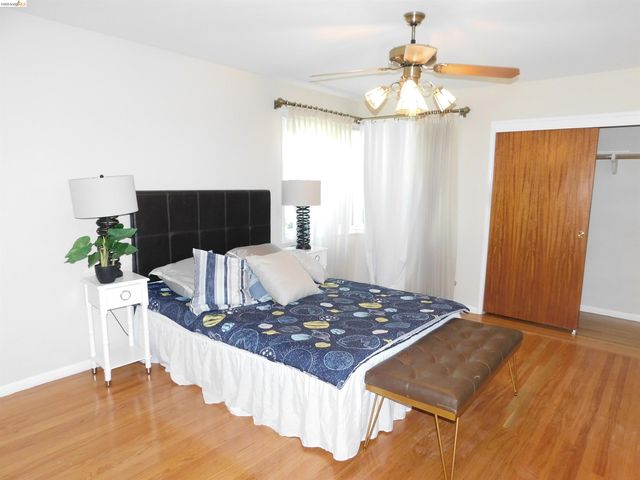 3086 Middleton St, Oakland, CA 94605
