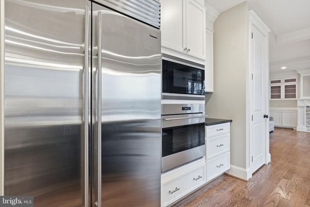 4517 FAIRFIELD DR, Bethesda, MD 20814