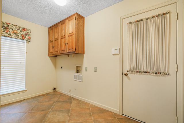 3705 Waycross Court, Arlington, TX 76016