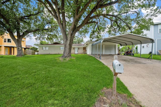 211 Rue Orleans Street, Baytown, TX 77520