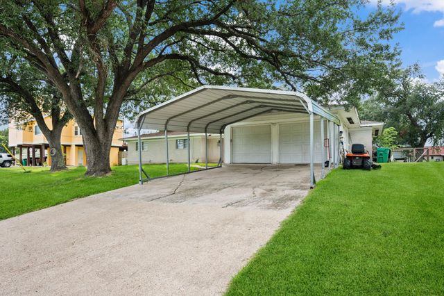 211 Rue Orleans Street, Baytown, TX 77520