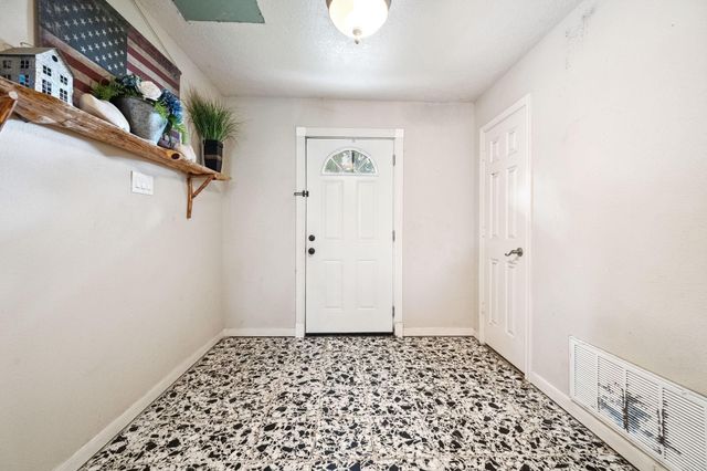 211 Rue Orleans Street, Baytown, TX 77520