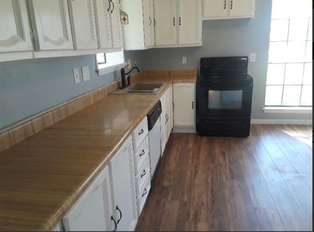 83 Estelle Circle, Montgomery, TX 77356