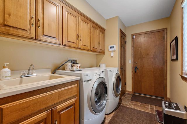 12332 N Golf DRIVE, Mequon, WI 53092