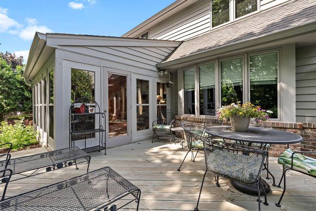 12332 N Golf DRIVE, Mequon, WI 53092