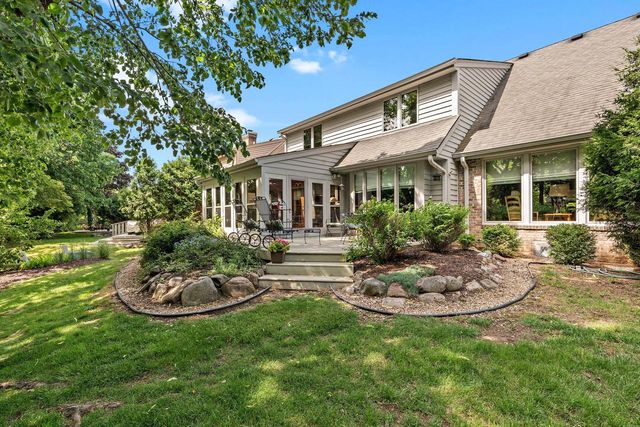 12332 N Golf DRIVE, Mequon, WI 53092