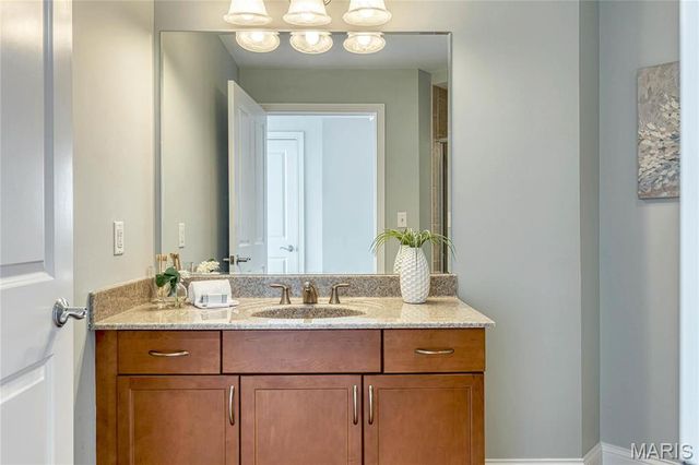 4909 Laclede Avenue 1204, St Louis, MO 63108
