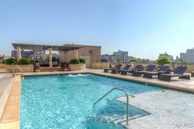 4909 Laclede Avenue 1204, St Louis, MO 63108