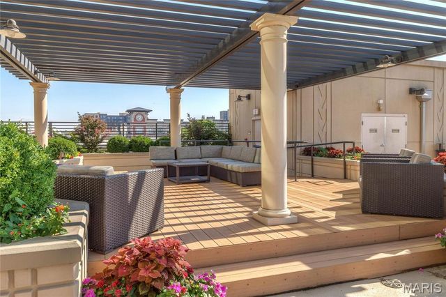 4909 Laclede Avenue 1204, St Louis, MO 63108