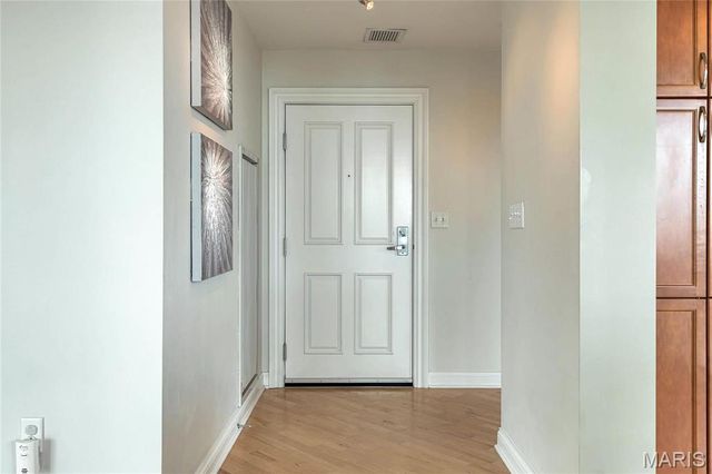 4909 Laclede Avenue 1204, St Louis, MO 63108