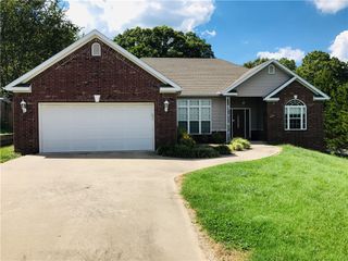 15 Mills Drive, Bella Vista, AR 72714