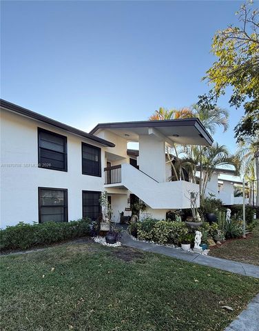 201 Lake Pointe Dr 202, Oakland Park, FL 33309