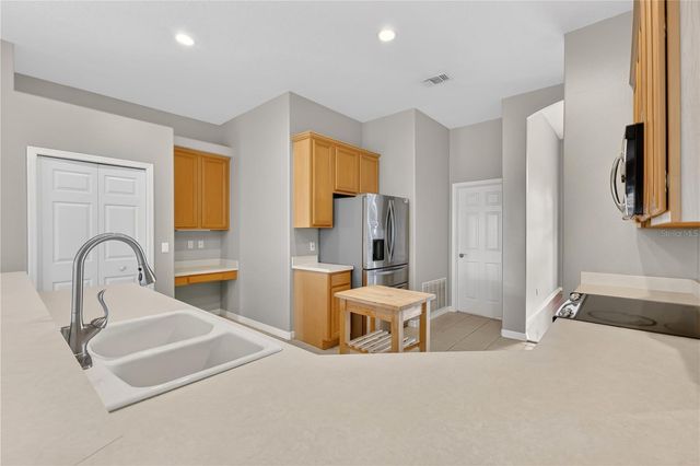 4208 BELL TOWER COURT, Belle Isle, FL 32812