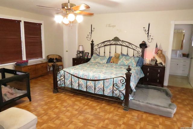 2126 CHURCH RD, Seguin, TX 78155