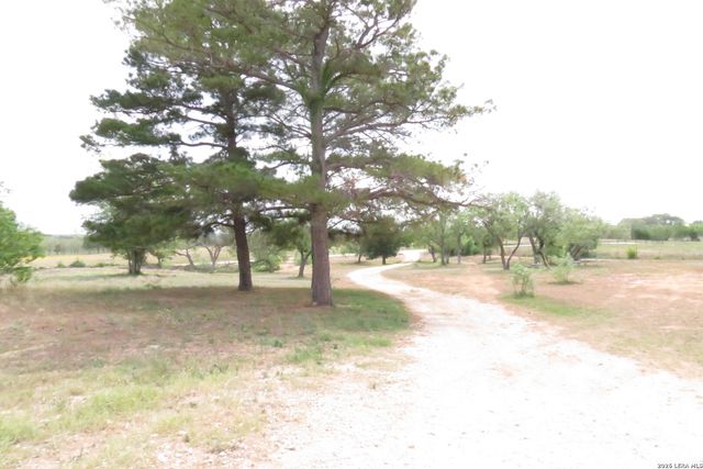 2126 CHURCH RD, Seguin, TX 78155