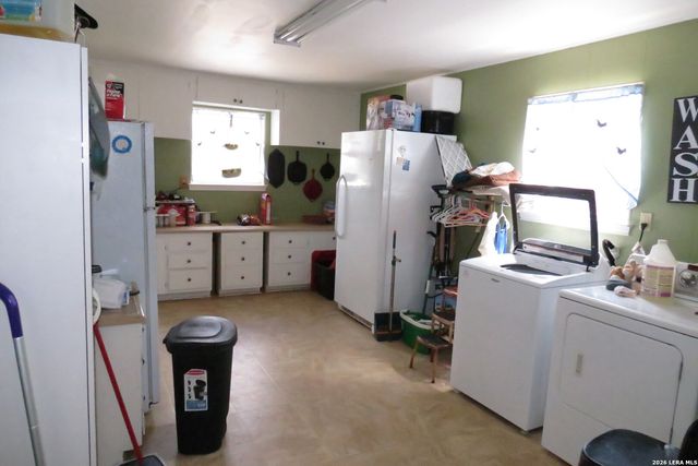 2126 CHURCH RD, Seguin, TX 78155