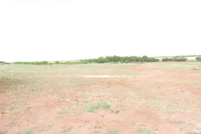 2126 CHURCH RD, Seguin, TX 78155