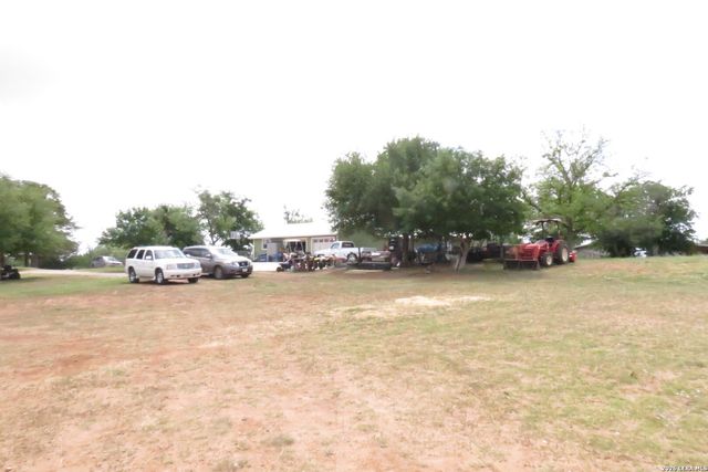 2126 CHURCH RD, Seguin, TX 78155