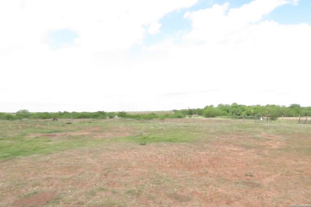 2126 CHURCH RD, Seguin, TX 78155