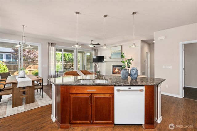 14509 Knoll Park Drive E, Bonney Lake, WA 98391