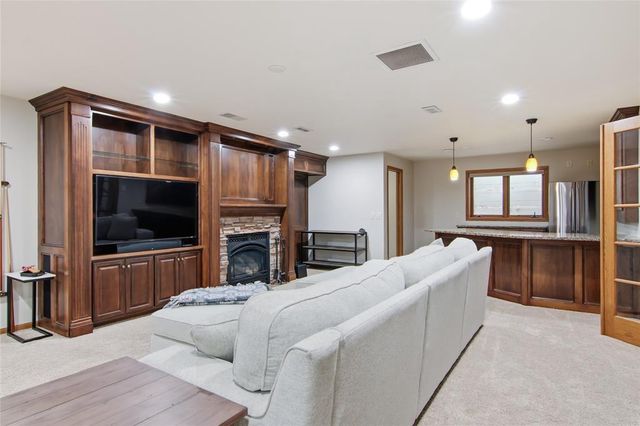 W245 Woodridge Drive, Eau Claire, WI 54701