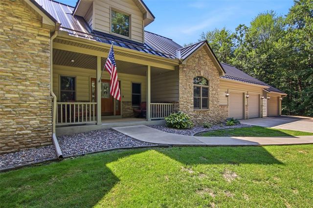 W245 Woodridge Drive, Eau Claire, WI 54701