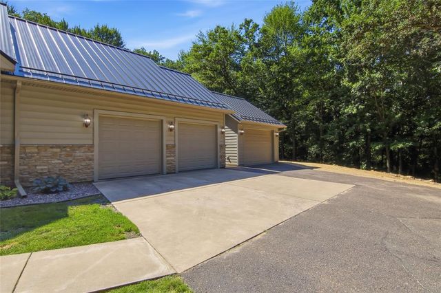 W245 Woodridge Drive, Eau Claire, WI 54701