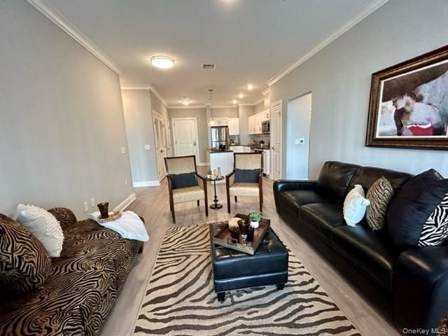 75 E Hoffman Avenue 4087, Lindenhurst, NY 11757