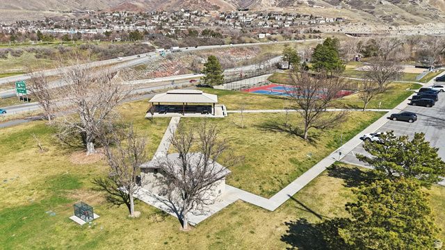 2856 S LAKEVIEW DR, Millcreek, UT 84109
