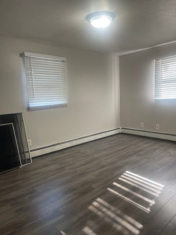 519 Crescent St, Brockton, MA 02302