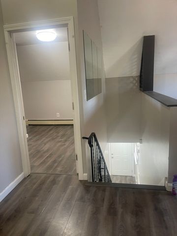 519 Crescent St, Brockton, MA 02302