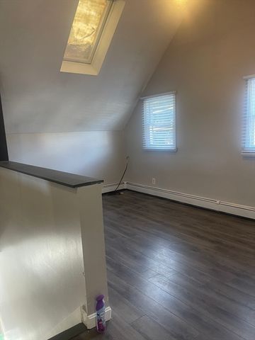 519 Crescent St, Brockton, MA 02302