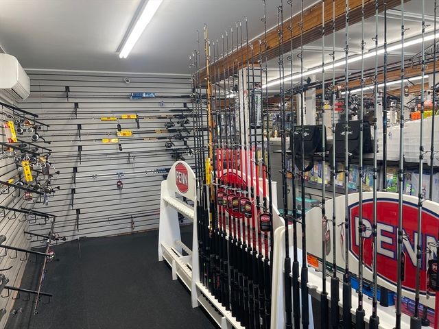 519 Crescent St, Brockton, MA 02302