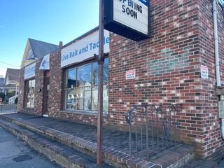 519 Crescent St, Brockton, MA 02302