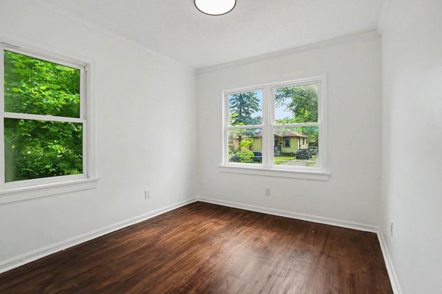 2211 N Charles Street, Saginaw, MI 48602
