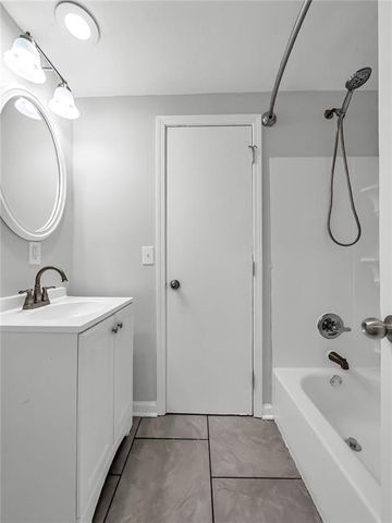 510 N Grover Street, Liberty, MO 64068
