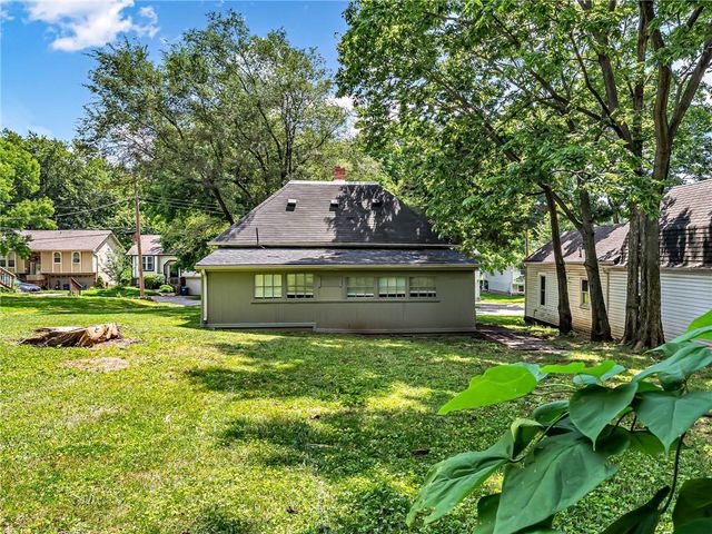 510 N Grover Street, Liberty, MO 64068