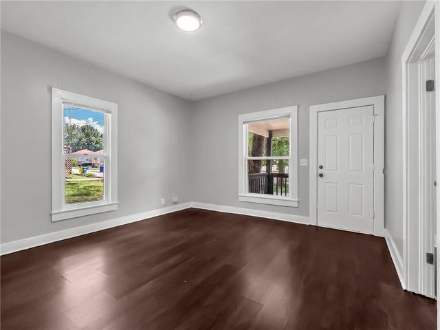 510 N Grover Street, Liberty, MO 64068