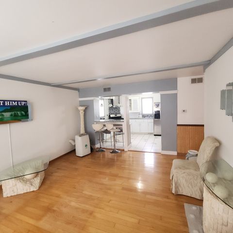 11258 S NORMANDY Avenue, Worth, IL 60482