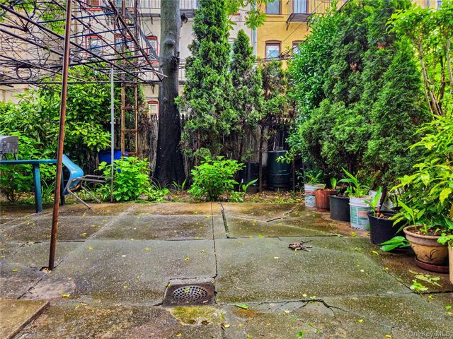 1722 Putnam Avenue, Ridgewood, NY 11385