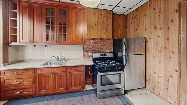 1722 Putnam Avenue, Ridgewood, NY 11385