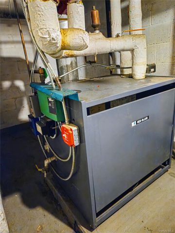 1722 Putnam Avenue, Ridgewood, NY 11385