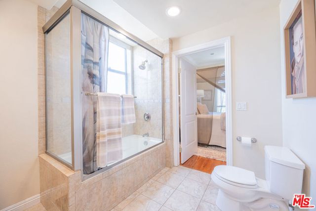 5254 Corteen Place 10, Valley Village, CA 91607