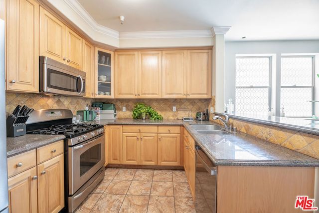 5254 Corteen Place 10, Valley Village, CA 91607