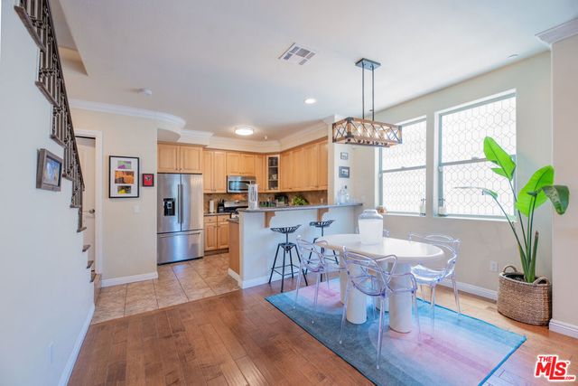 5254 Corteen Place 10, Valley Village, CA 91607