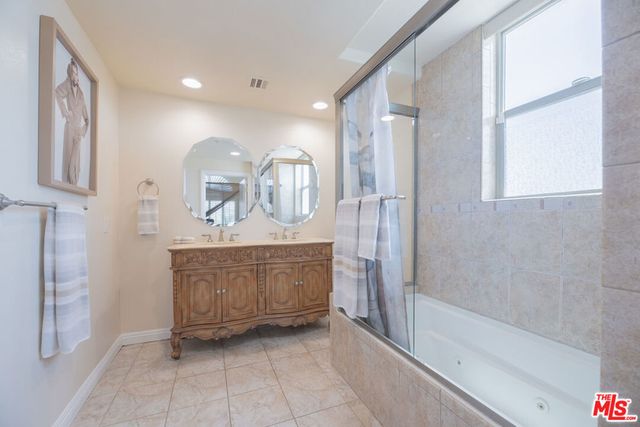 5254 Corteen Place 10, Valley Village, CA 91607