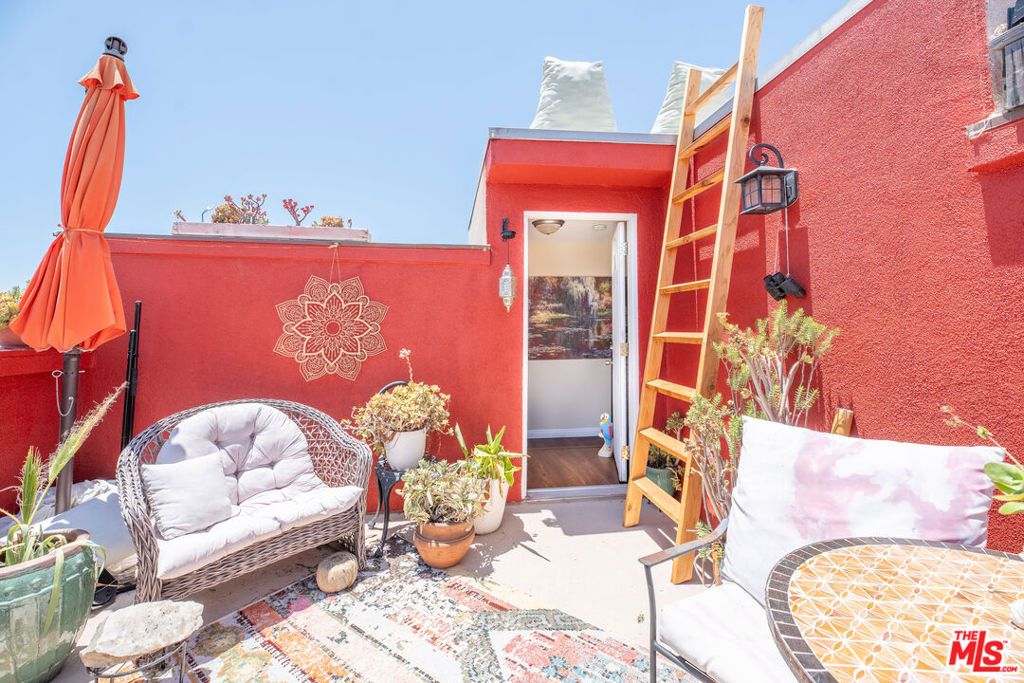 5254 Corteen Place 10, Valley Village, CA 91607