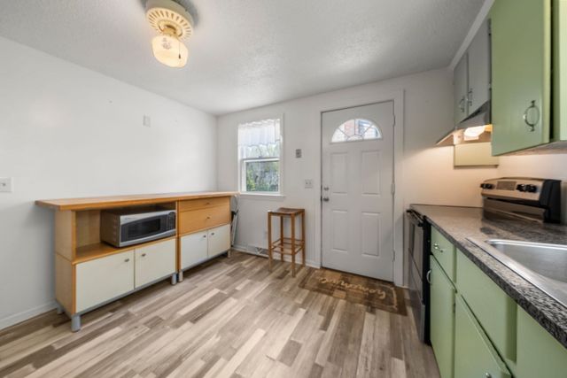 64 Winthrop Rd WINTER RENT, Plymouth, MA 02360