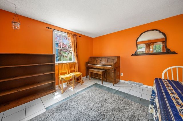 64 Winthrop Rd WINTER RENT, Plymouth, MA 02360